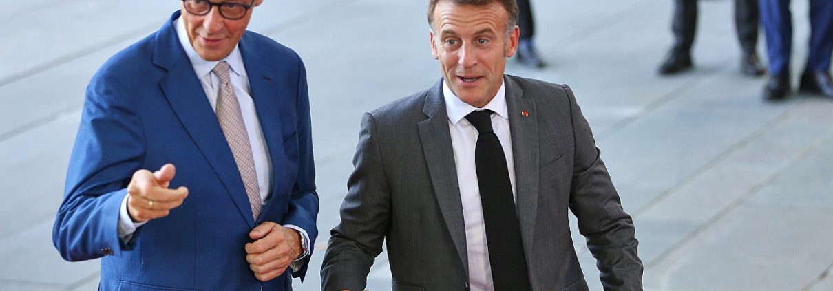 Friedrich Merz und Emmanuel Macron (Archiv)