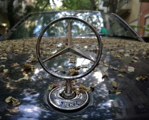 Mercedes-Stern (Archiv)