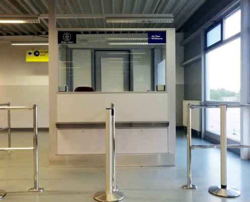 Kontrolle am Flughafen