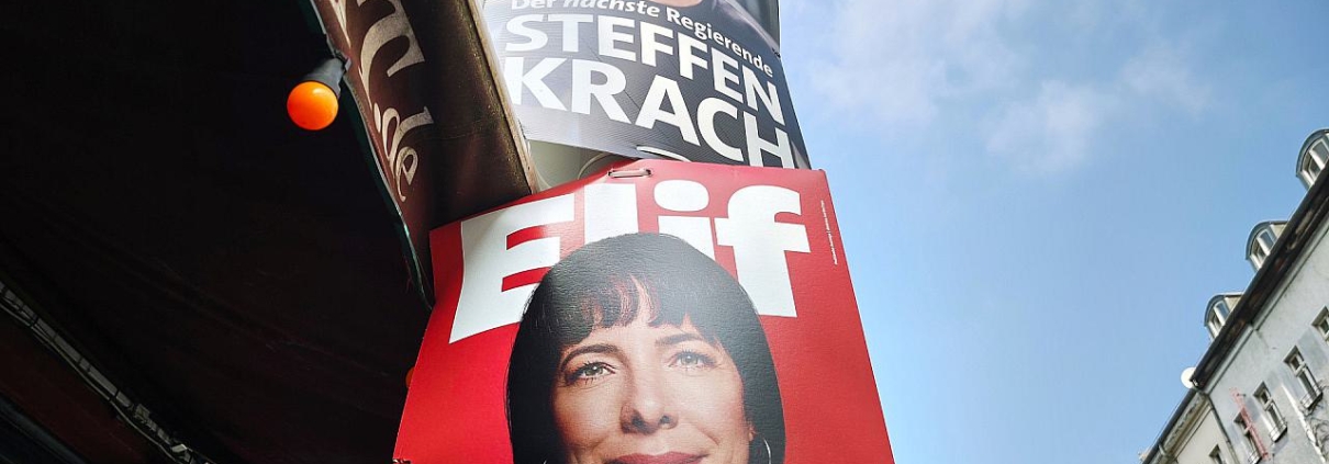 Wahlplakate mit Steffen Krach, SPD, und Elif Eralp, Linke (Archiv)