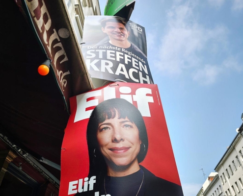 Wahlplakate mit Steffen Krach, SPD, und Elif Eralp, Linke (Archiv)