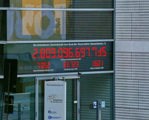 Schuldenuhr am 30.09.2026