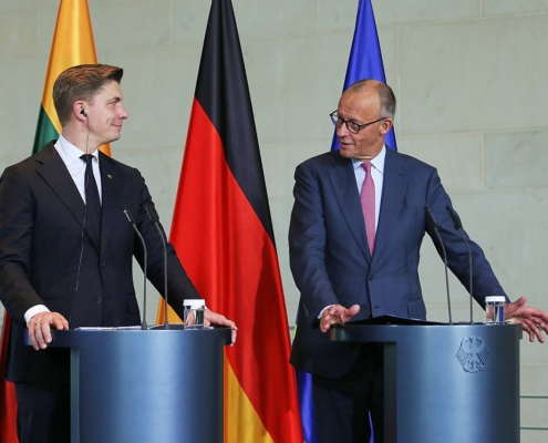 Mindaugas Sinkevicius und Friedrich Merz am 05.10.2026