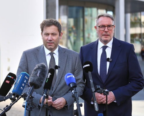 Lars Klingbeil und Alexander Schweitzer am 13.10.2026