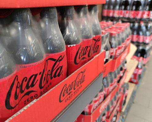 Coca Cola in einem Supermarkt (Archiv)