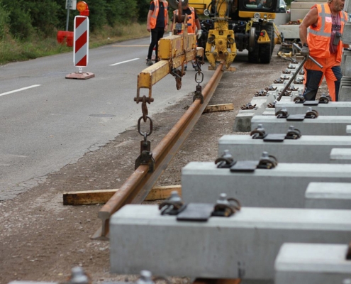 Bauarbeiten an einer Bahnstrecke (Archiv)