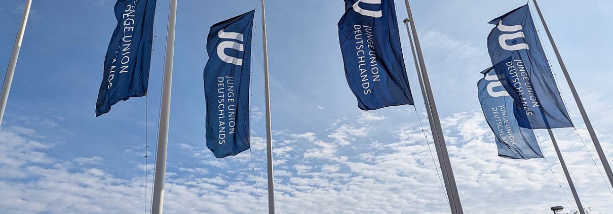 Fahnen der Jungen Union (Archiv)