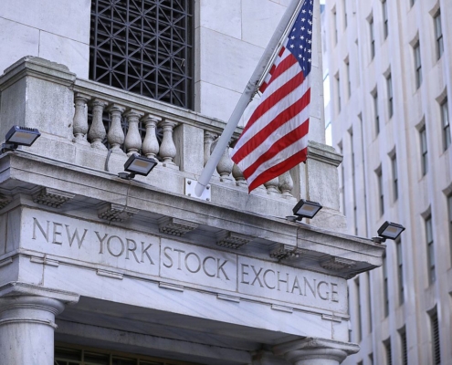 US-Fahne an der New York Stock Exchange