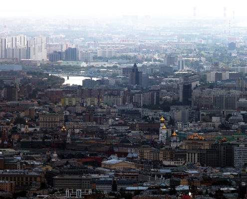 Blick über Moskau mit Moskwa im Hintergrund (Archiv)