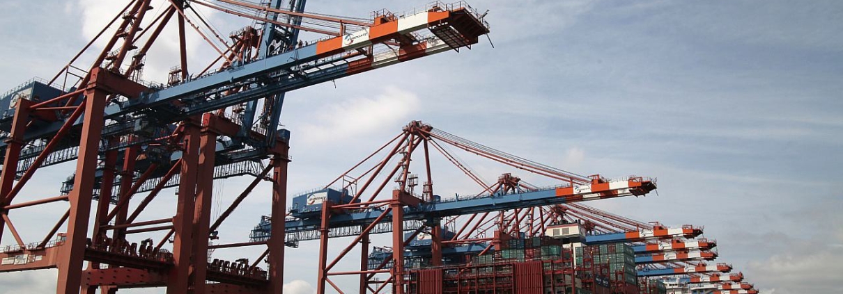 Containerschiff (Archiv)