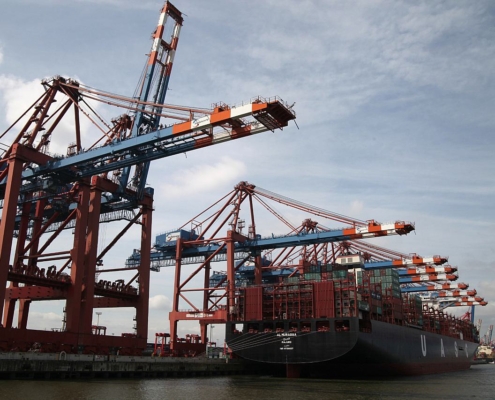Containerschiff (Archiv)