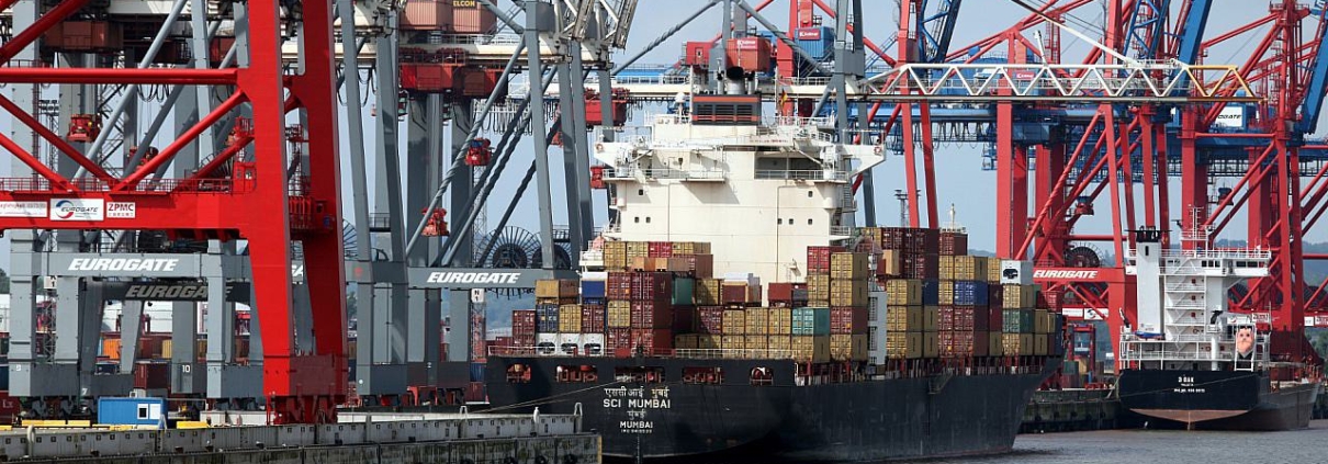 Containerschiff (Archiv)